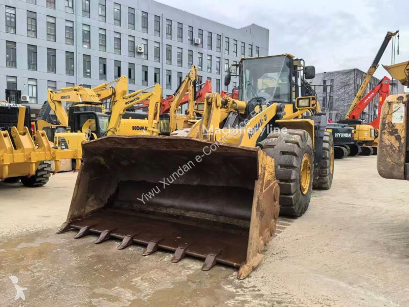 Nakladač Komatsu