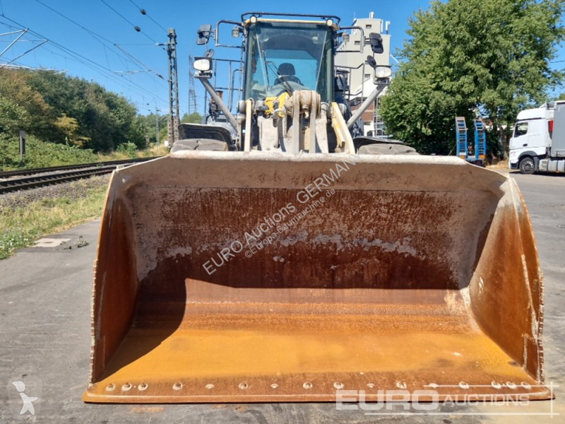 Nakladač Komatsu 8EO