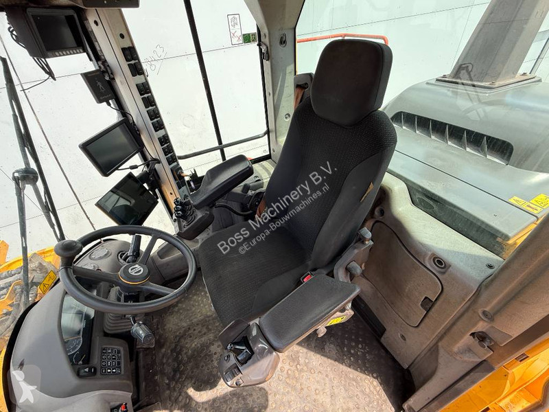 Nakladač Volvo L220H - CDC Steering / Excellent...