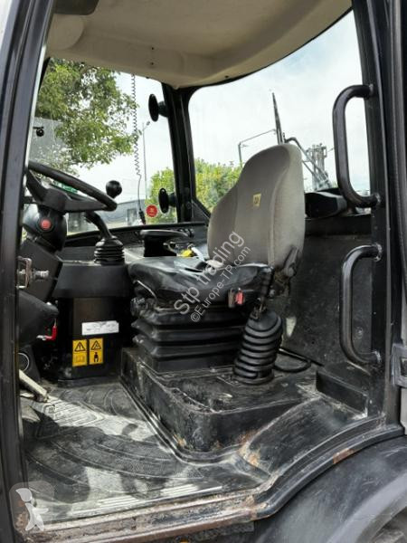 مُحمّلة JCB T4