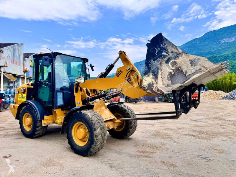 مُحمّلة Caterpillar M Chargeuse sur pneus 6T