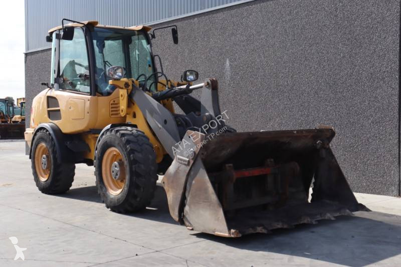 Nakladač Volvo L 28 F