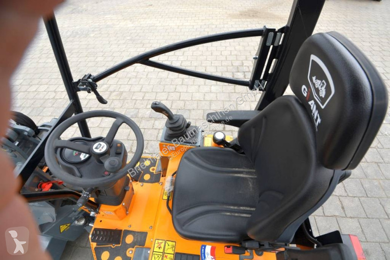 Nakladač Giant G 1200