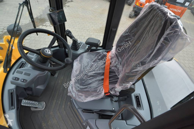Nakladač Volvo H