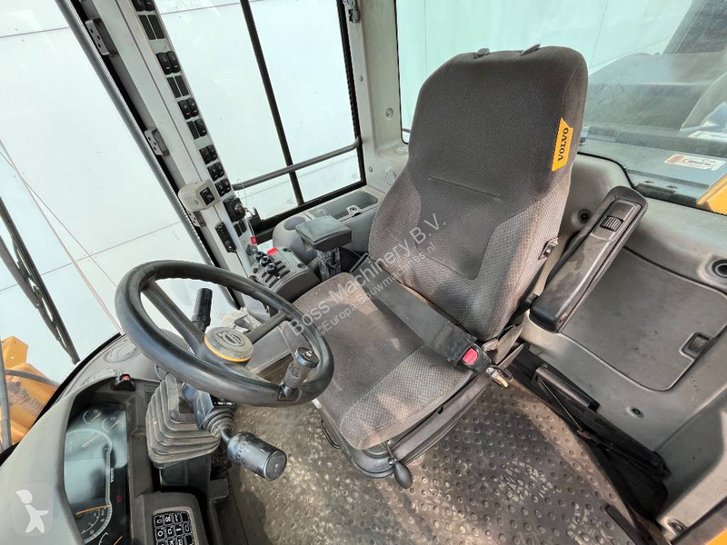 مُحمّلة Volvo - 3th Function + Quick Coupler