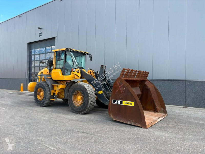 مُحمّلة Volvo (High tip bucket)