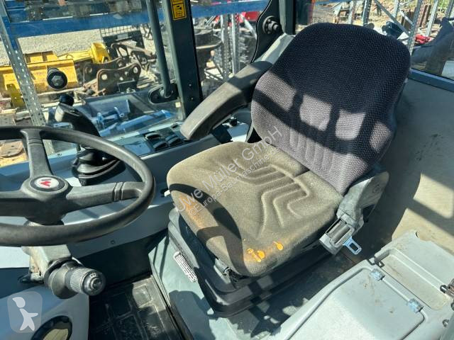مُحمّلة Kramer 750 Radlader netto 25.000 EUR