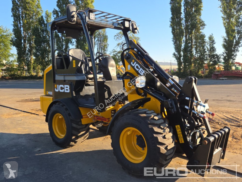Nakladač JCB 403