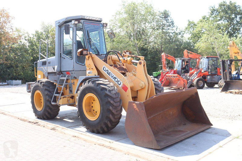Nakladač Daewoo Mega 200