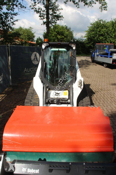 مُحمّلة Bobcat T590