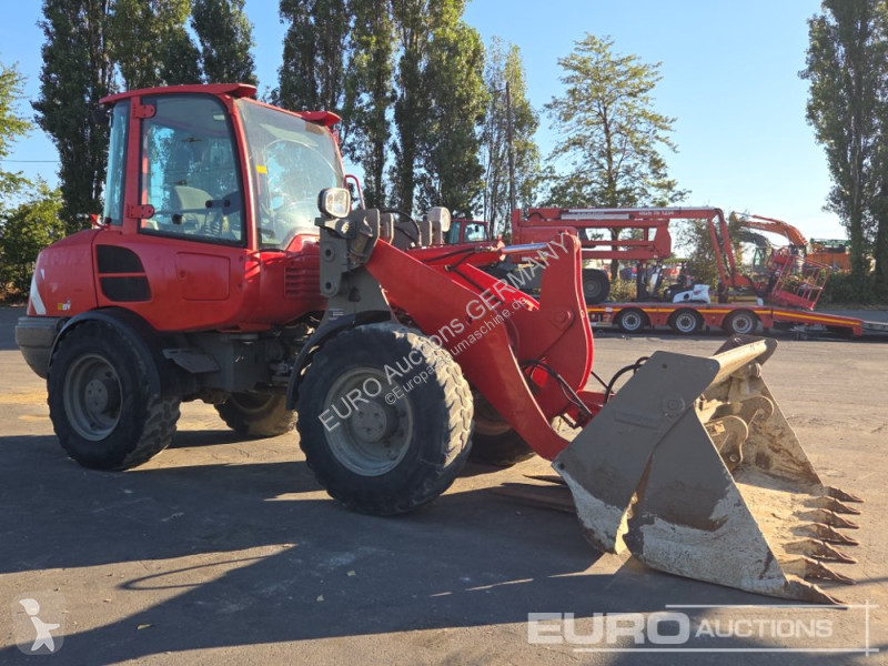 Nakladač Volvo L28F