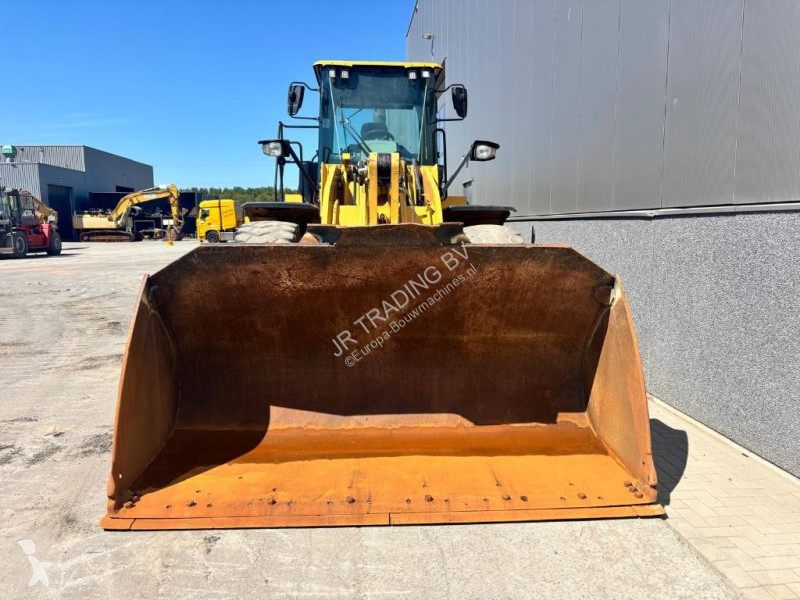 Chargeuse Caterpillar GC