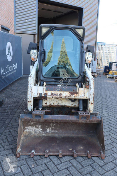 Фронтальный погрузчик Bobcat