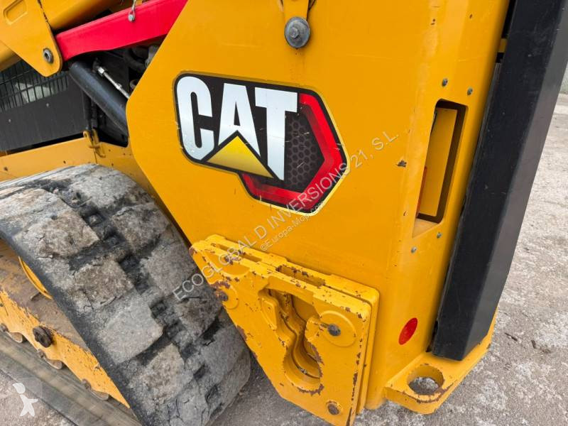 Фронтальный погрузчик Caterpillar 3