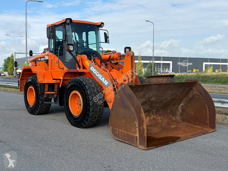Incarcator Doosan 3