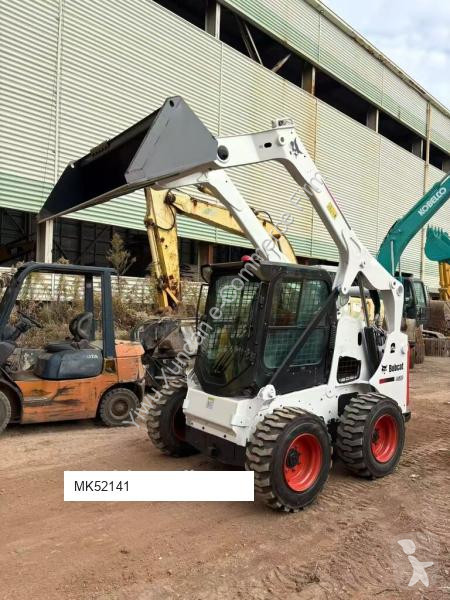 Shovel Bobcat