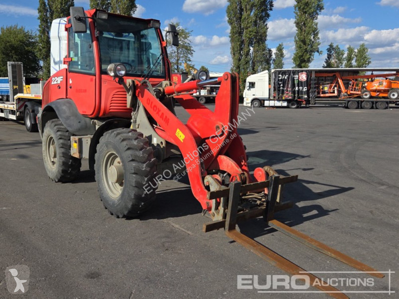 Lastare Case 221F