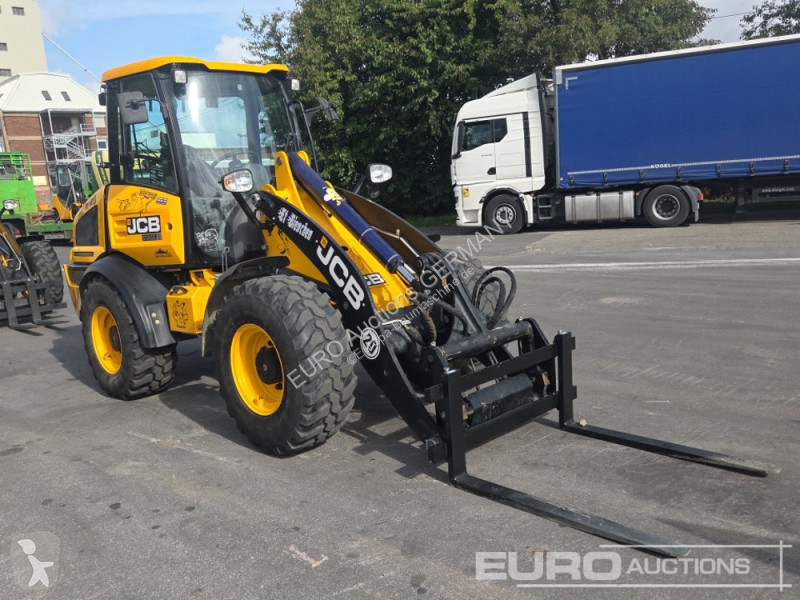 Lastare JCB 409