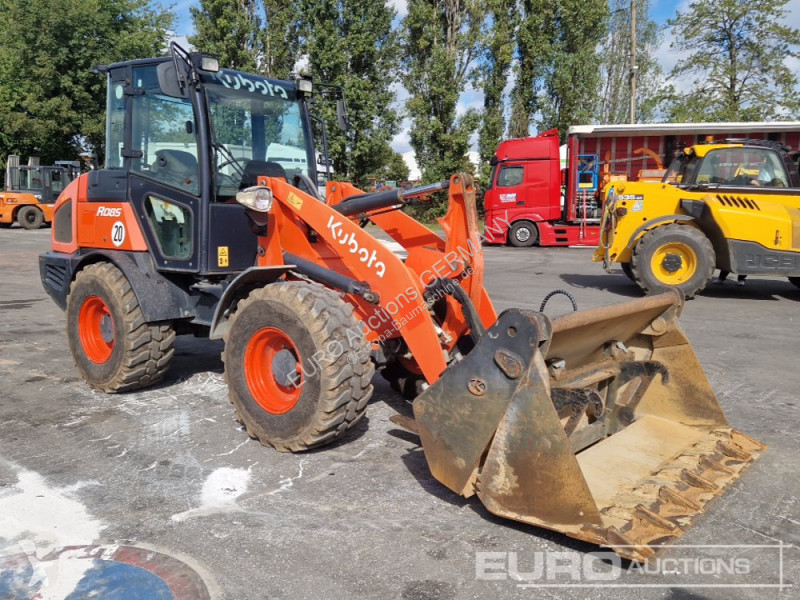 Lastare Kubota R085