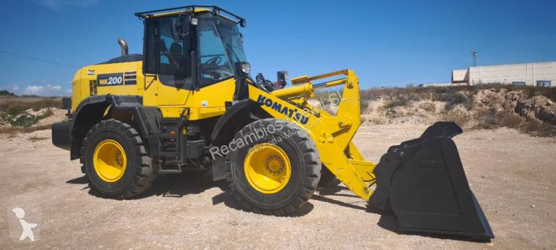 Pá carregadora Komatsu WA200-8