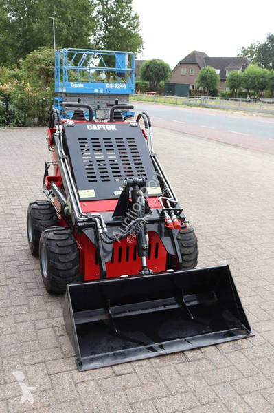 Nakladač Captok CK323TZ