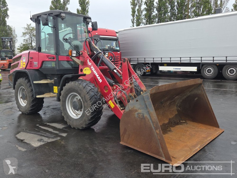 Nakladač Yanmar V100