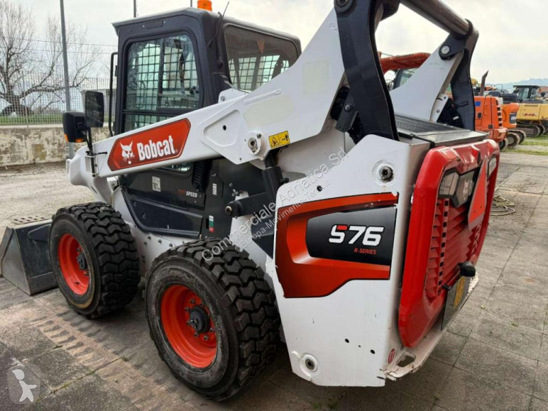 Pala cargadora Bobcat S76