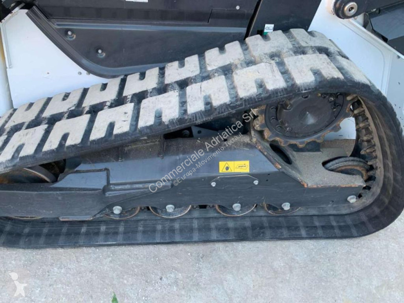 Pala cargadora Bobcat T76