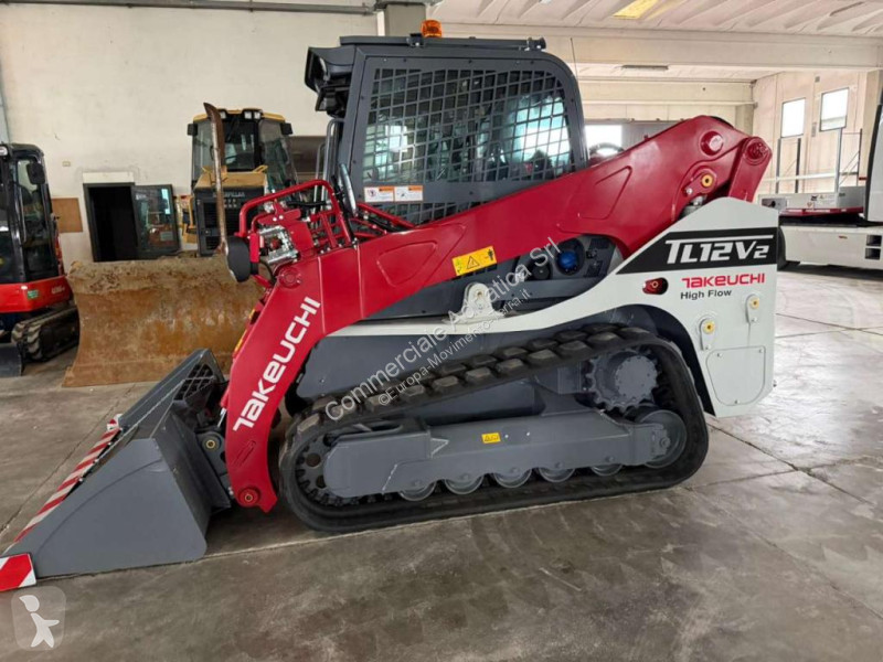 Chargeuse Takeuchi TL12V2