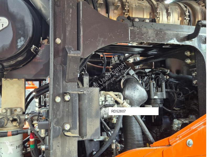 Товарач Hitachi 7