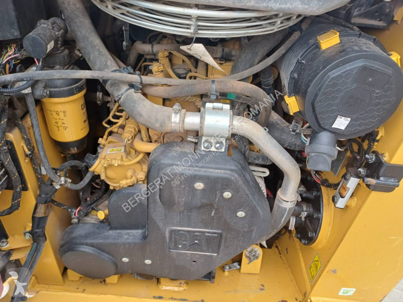 مُحمّلة Caterpillar 232D3