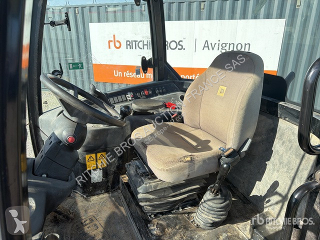 Chargeuse JCB T4