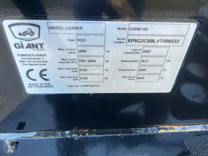Giant G2500 HD loader