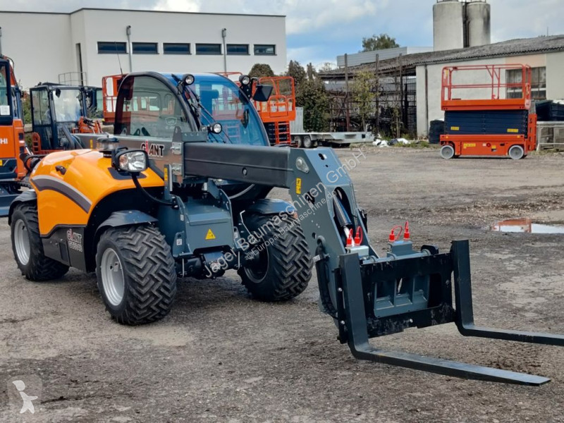 Pá carregadora  Giant GT 5048-- Netto 57900.--€