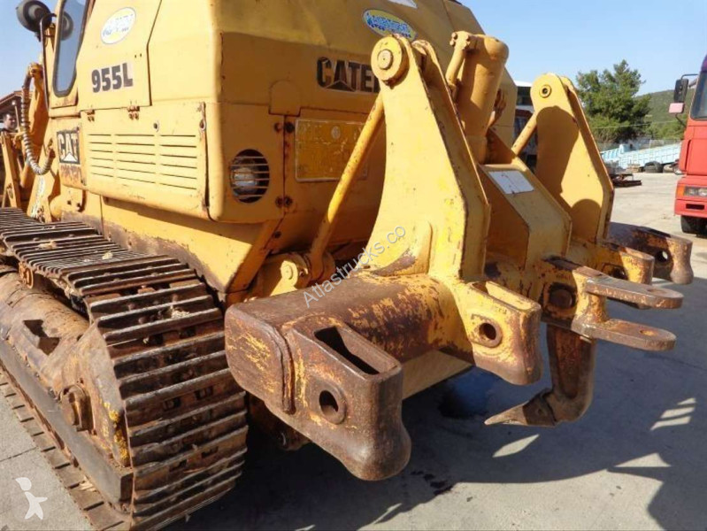 مُحمّلة Caterpillar CAT With Ripper