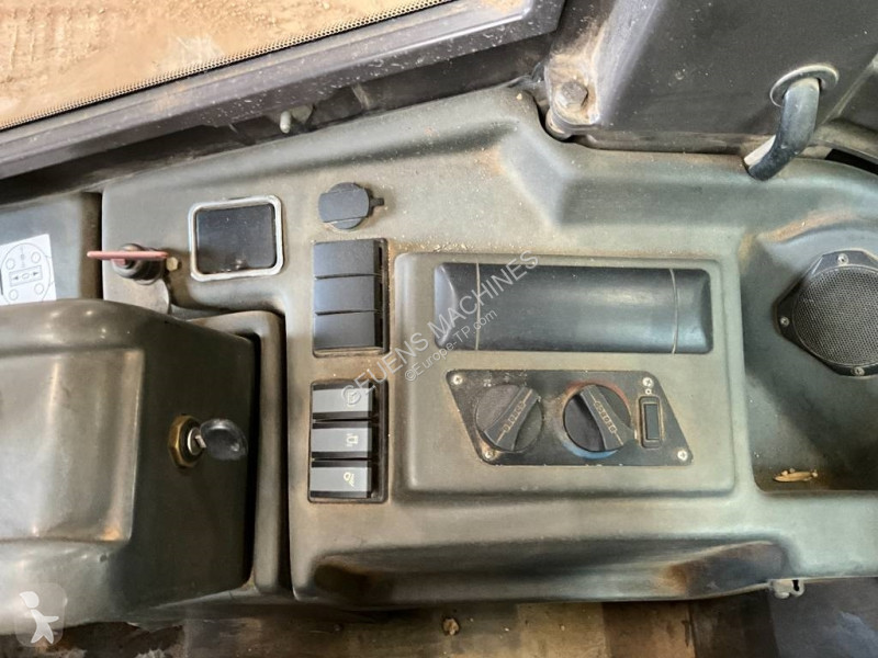 Shovel Mecalac AX 850