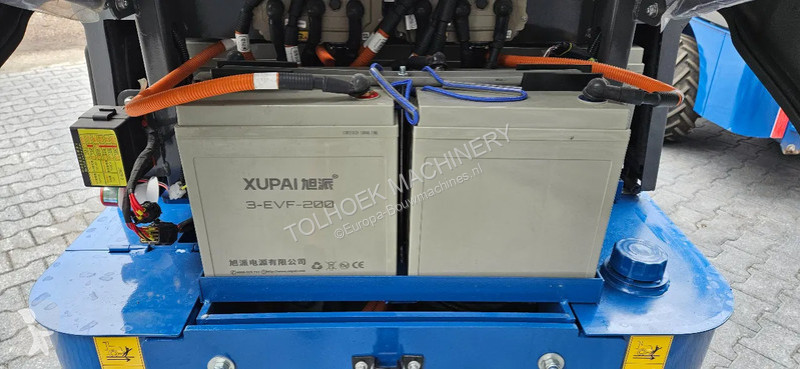 Chargeuse  E WOLF 606 electro shovel.