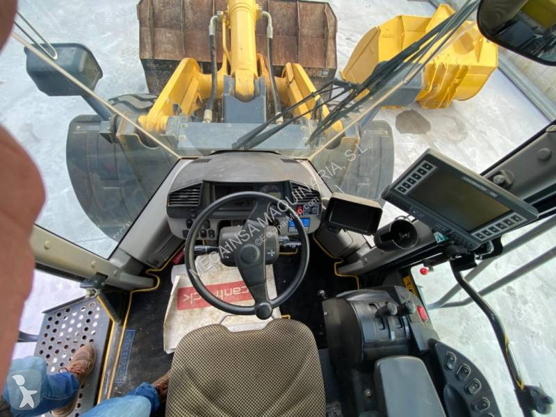 مُحمّلة Komatsu WA500-8