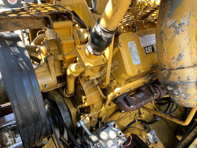 Shovel Caterpillar NVT