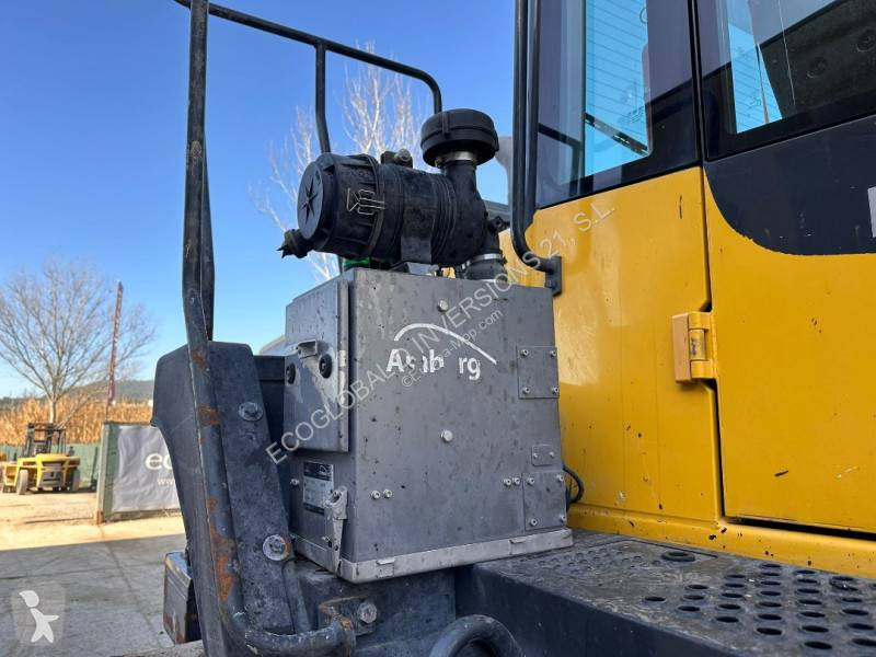 Pala Komatsu 8EO