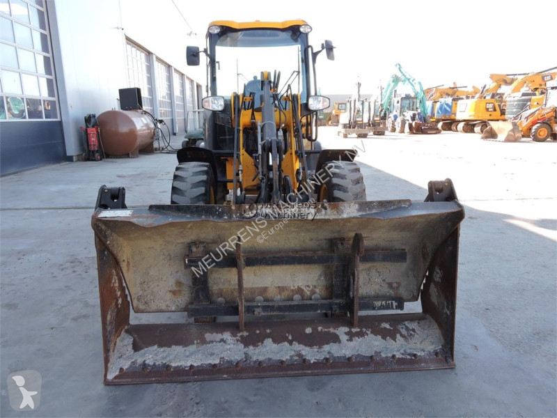Shovel JCB 406