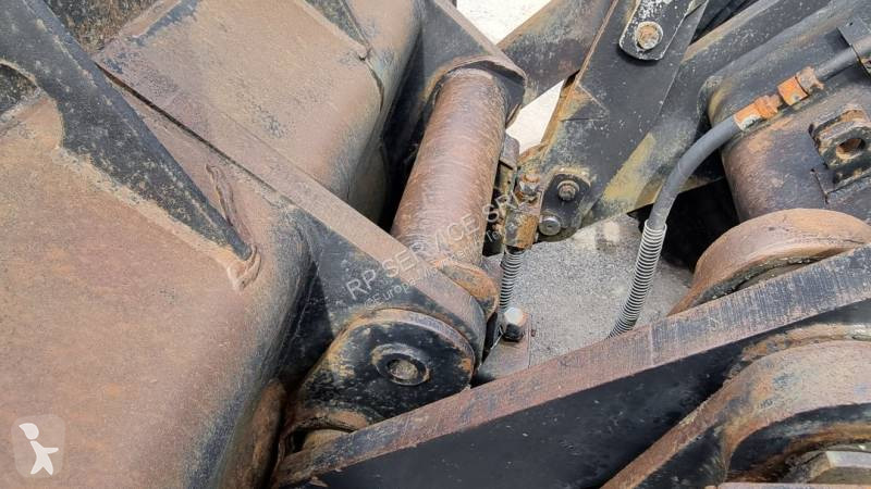 Shovel Caterpillar IT 28 B