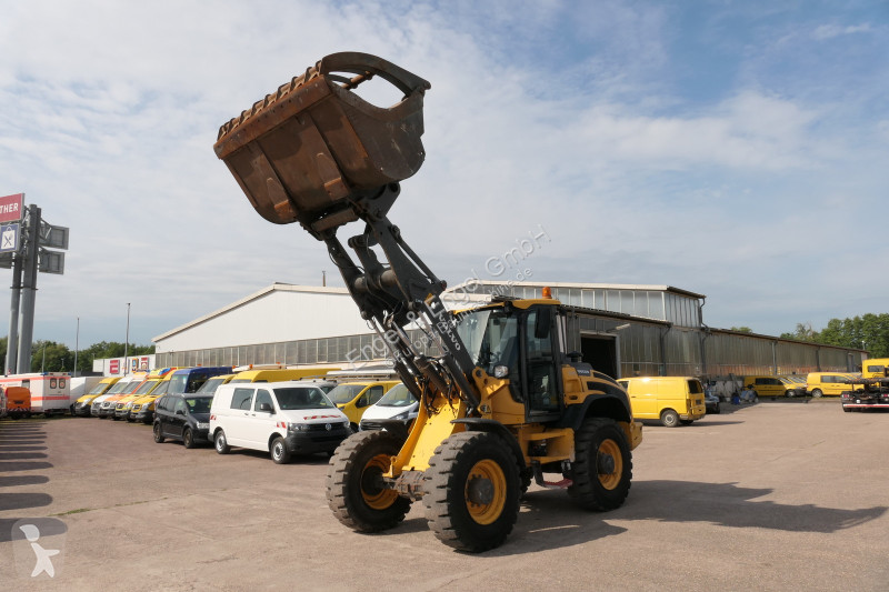 Shovel Volvo L45H