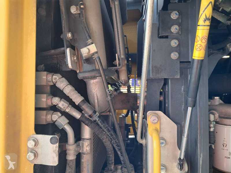 مُحمّلة Komatsu -8E0
