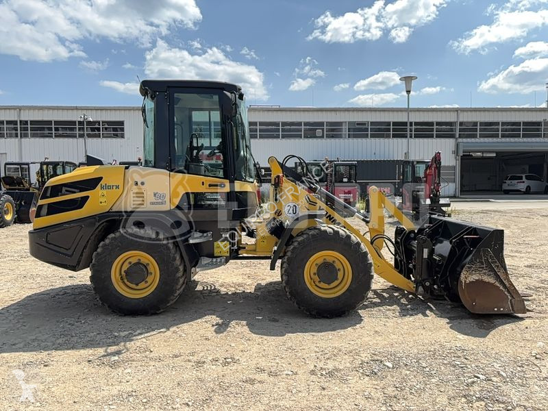 Shovel Yanmar V80