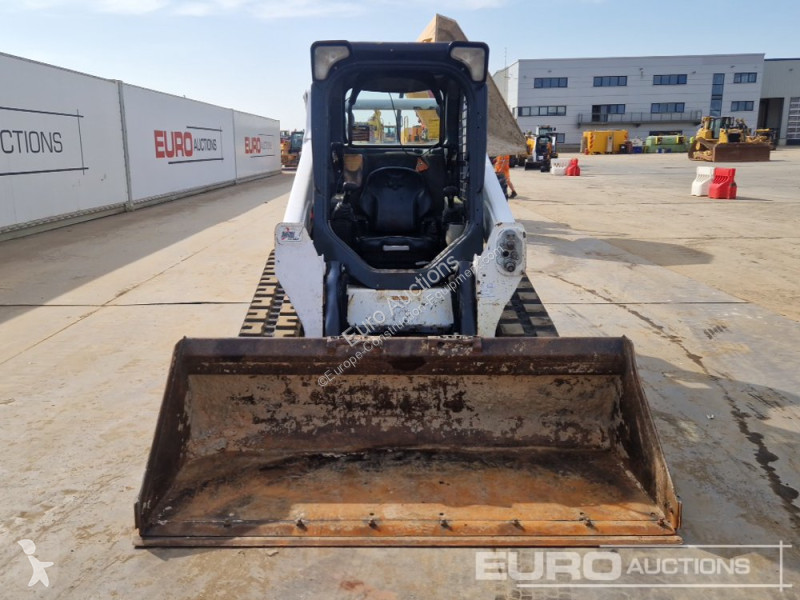 Shovel Bobcat T590