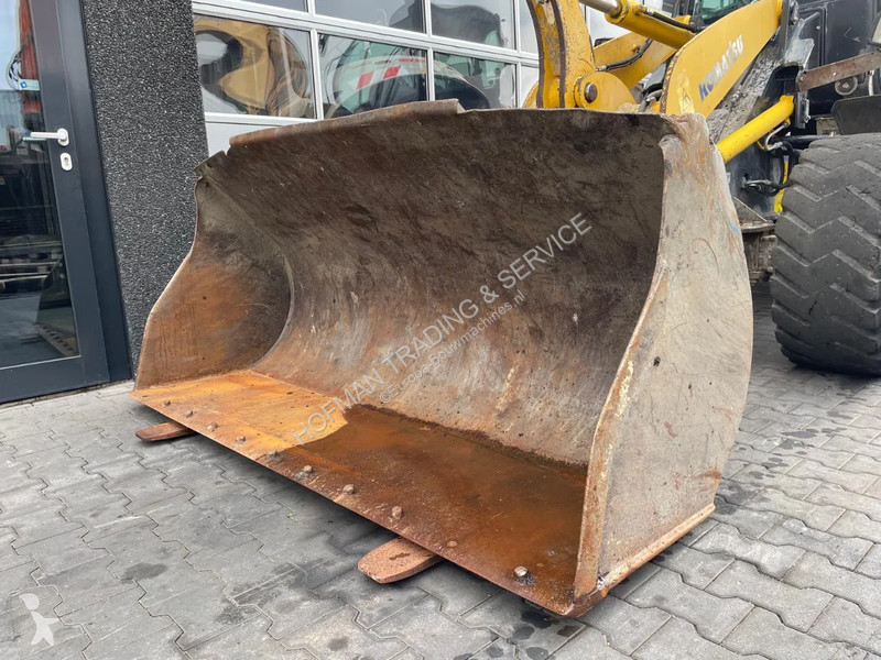 Shovel Komatsu WA100
