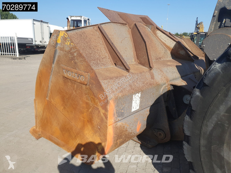 Nakladač Volvo L260 H CDC