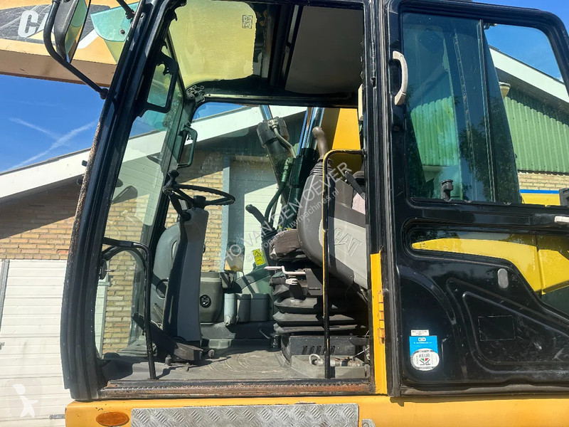 Excavator Caterpillar D