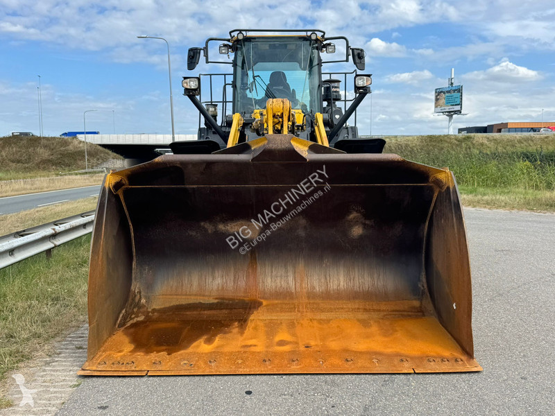 Shovel Komatsu -8